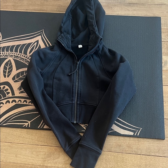 lululemon athletica Jackets & Blazers - Lululemon crop scuba size 2